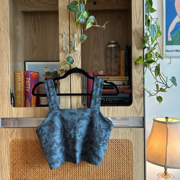 barre3 Tokalon Clothing Stylish Gray Camouflage Women's Athletic Top - Picture 4 of 5